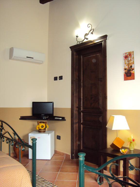 Agriturismo Il Pozzo Antico Mascali Exterior foto