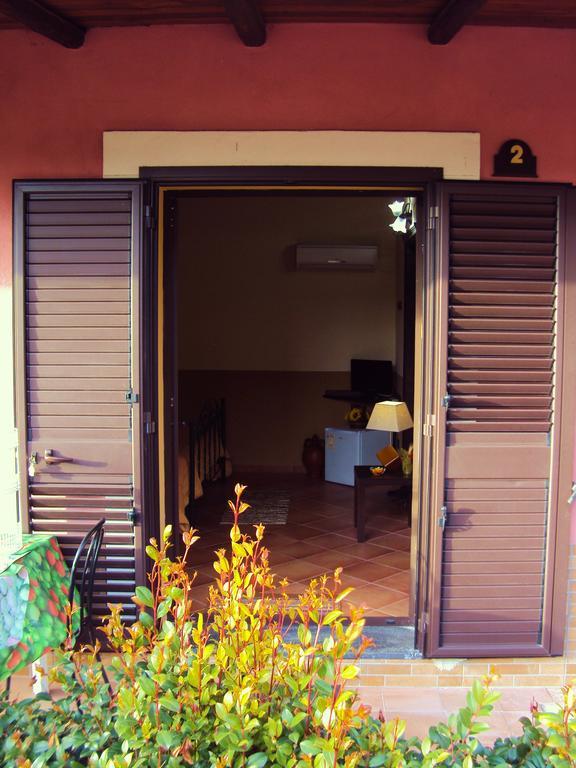 Agriturismo Il Pozzo Antico Mascali Habitación foto