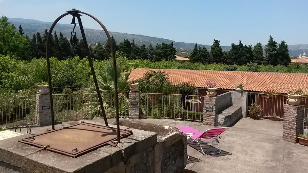 Agriturismo Il Pozzo Antico Mascali Exterior foto