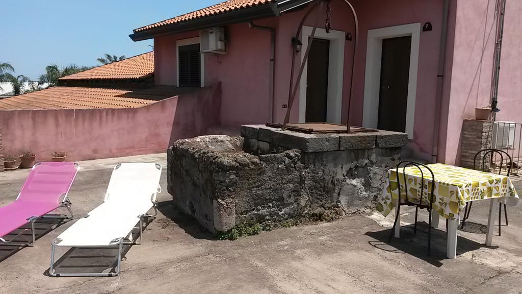 Agriturismo Il Pozzo Antico Mascali Exterior foto